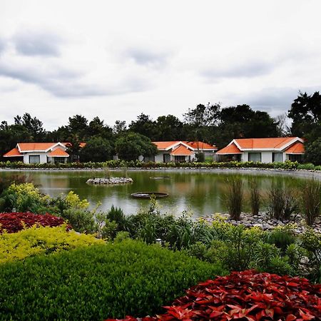 Silent Shores Resort & Spa Майсуру Екстер'єр фото