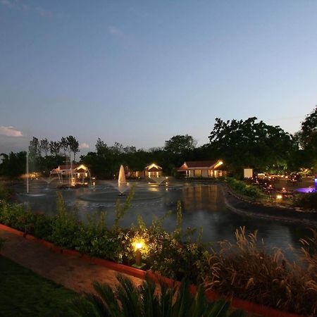 Silent Shores Resort & Spa Майсуру Екстер'єр фото