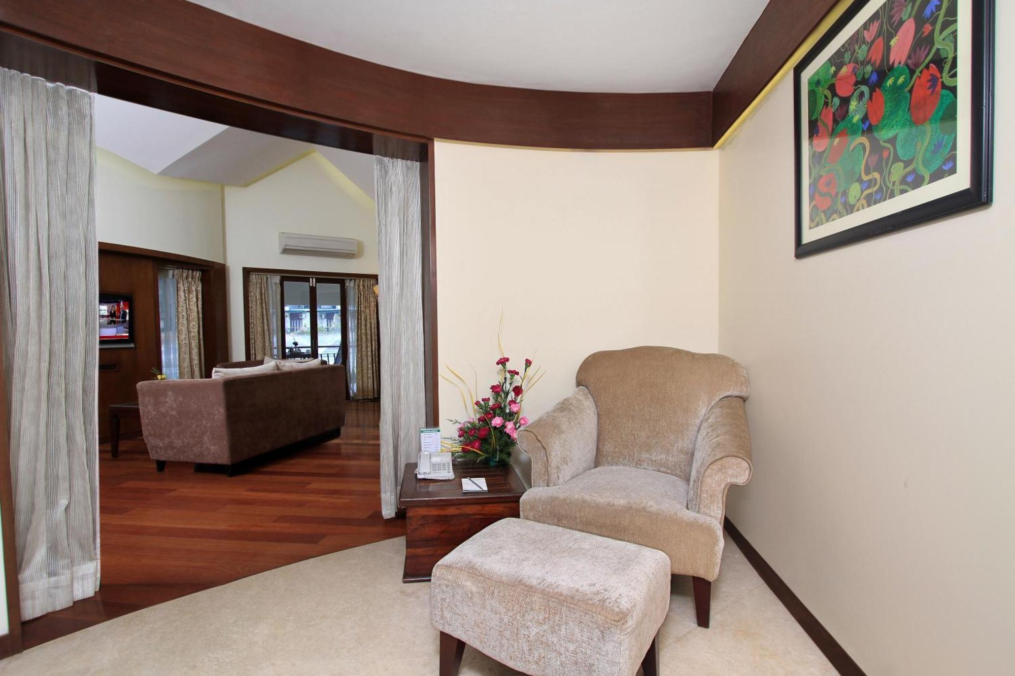 Silent Shores Resort & Spa Майсуру Номер фото